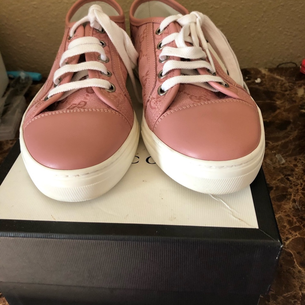 Women Gucci shoes